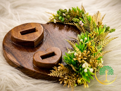 Eternal Bloom Heart Ring Holder - Image 2