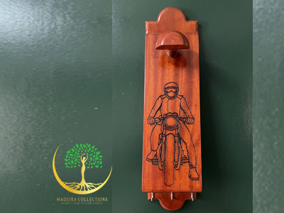 Rider’s Pride – Engraved Wooden Helmet Stand